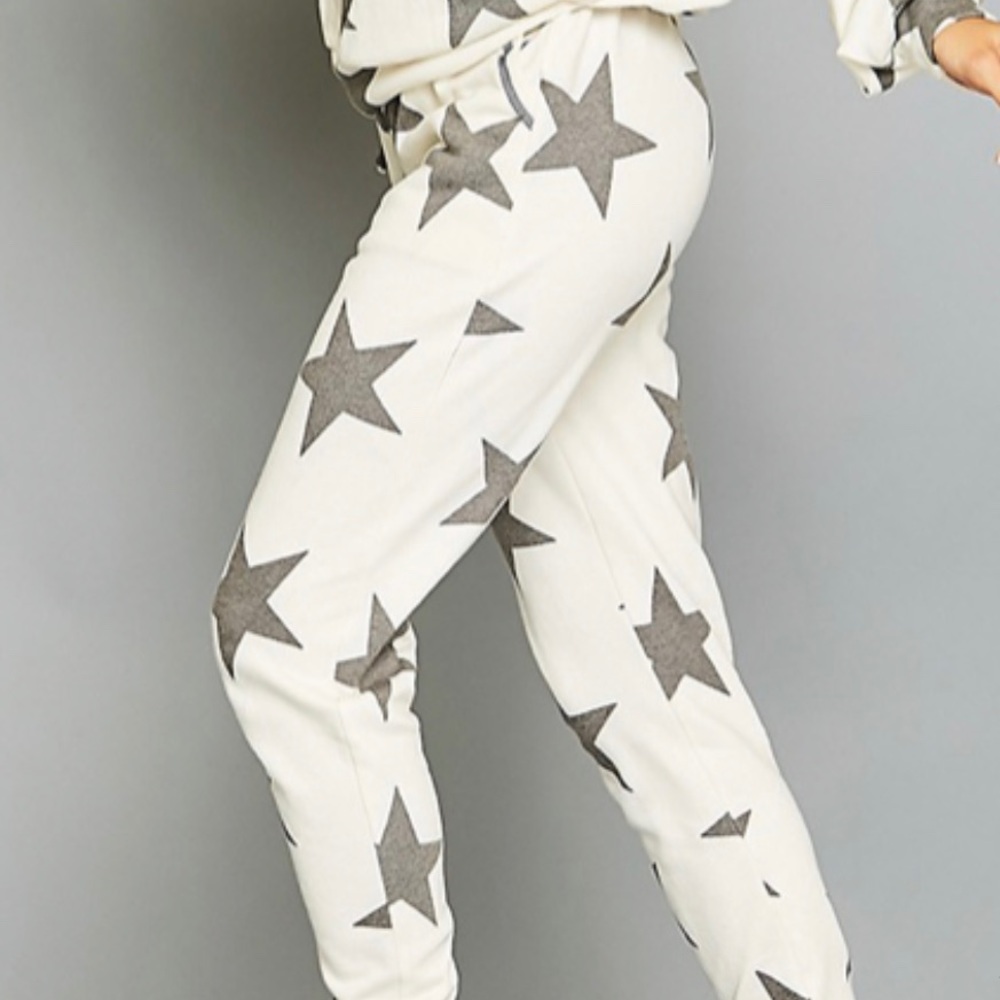 NWT women’s star print jogger